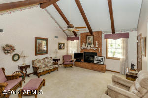 625 E Leah Ln, Gilbert, AZ 85234 photo 6