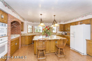 625 E Leah Ln, Gilbert, AZ 85234 photo 9