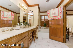 625 E Leah Ln, Gilbert, AZ 85234 photo 14