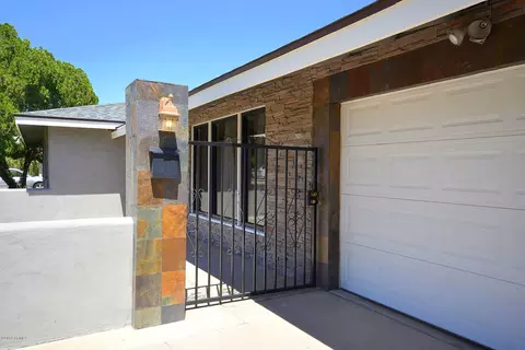 346 E Highland Ave, Phoenix, AZ 85012 photo 6