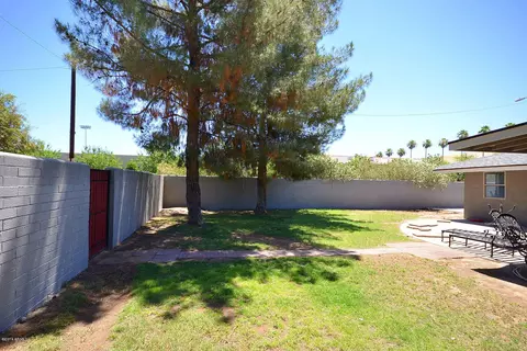 346 E Highland Ave, Phoenix, AZ 85012 photo 23