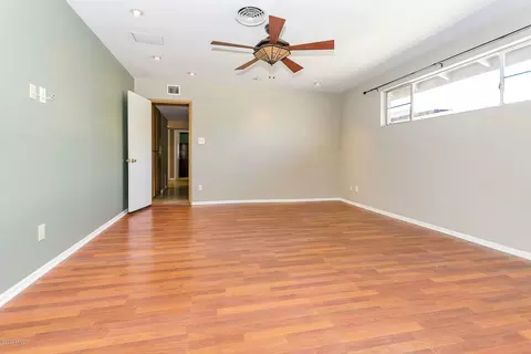346 E Highland Ave, Phoenix, AZ 85012 photo 13