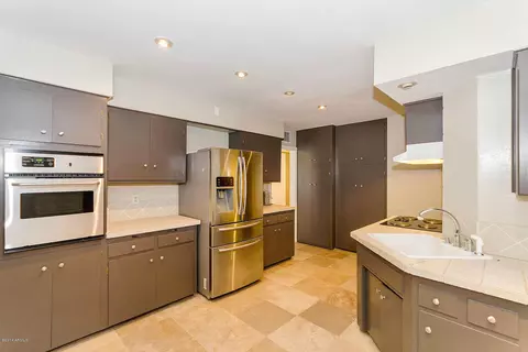 346 E Highland Ave, Phoenix, AZ 85012 photo 7
