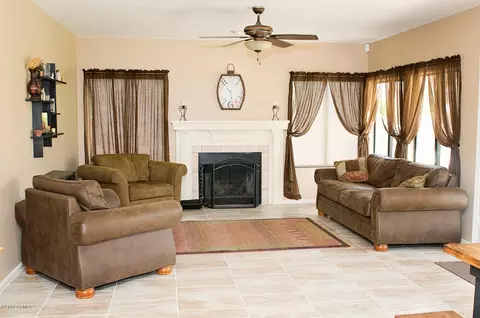 1047 S Capistrano Dr, Gilbert, AZ 85233 photo 11
