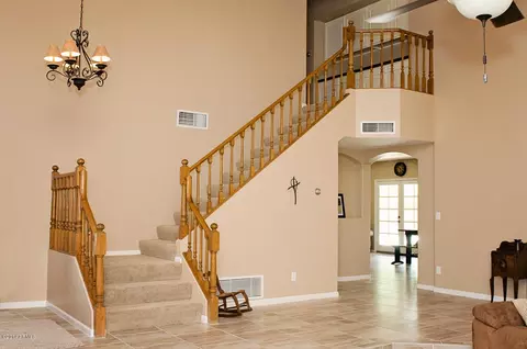 1047 S Capistrano Dr, Gilbert, AZ 85233 photo 5