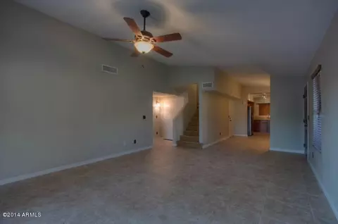 3913 E Graythorn St, Phoenix, AZ 85044 photo 4
