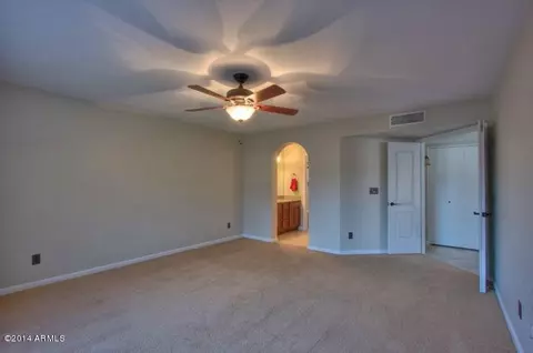 3913 E Graythorn St, Phoenix, AZ 85044 photo 8