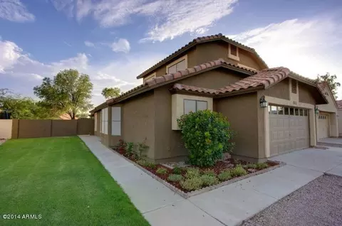 3913 E Graythorn St, Phoenix, AZ 85044 photo 1