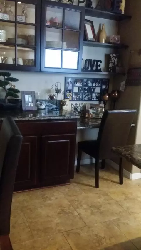 906 E Harwell Rd, Phoenix, AZ 85042 photo 21