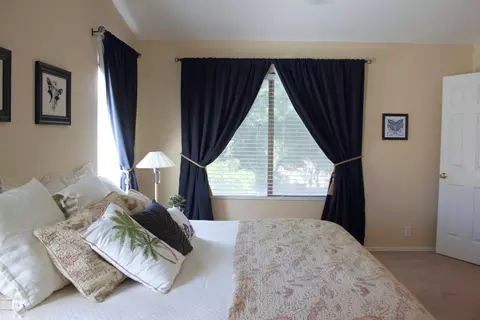 4123 E Lariat Ln, Phoenix, AZ 85050 photo 15
