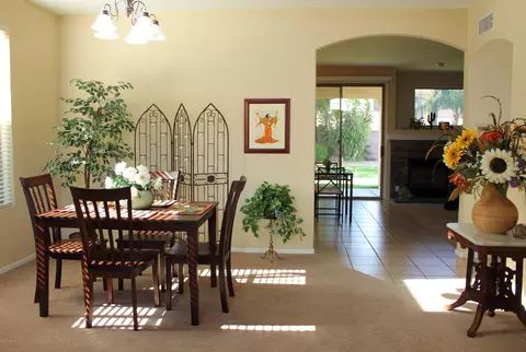 4123 E Lariat Ln, Phoenix, AZ 85050 photo 19
