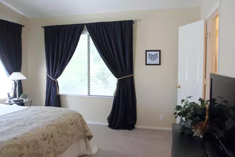 4123 E Lariat Ln, Phoenix, AZ 85050 photo 13