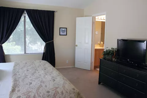 4123 E Lariat Ln, Phoenix, AZ 85050 photo 16