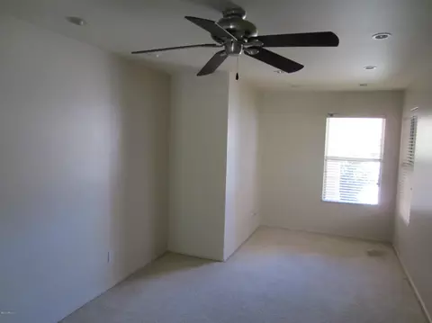3909 E Morrow Dr, Phoenix, AZ 85050 photo 14