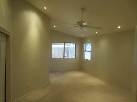 3909 E Morrow Dr, Phoenix, AZ 85050 photo 11