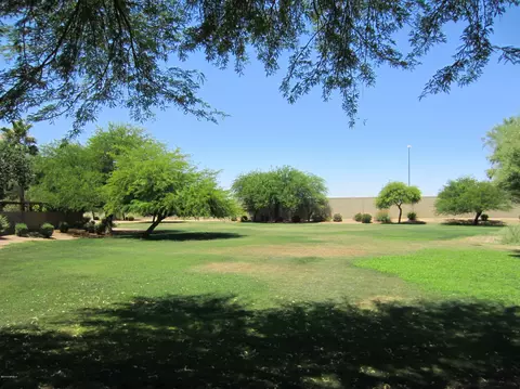 3909 E Morrow Dr, Phoenix, AZ 85050 photo 1