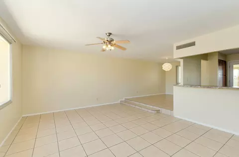 923 E Manhatton Dr, Tempe, AZ 85282 photo 9