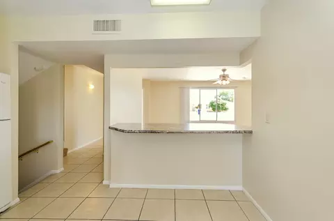 923 E Manhatton Dr, Tempe, AZ 85282 photo 5