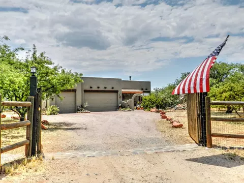 10955 E Pear Tree Dr, Cornville, AZ 86325 photo 1