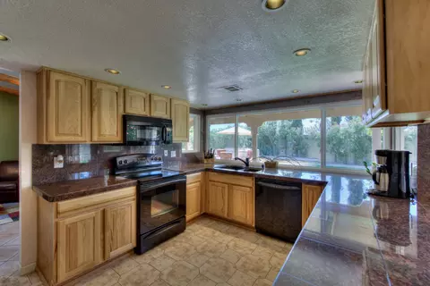4443 E Ludlow Dr, Phoenix, AZ 85032 photo 6