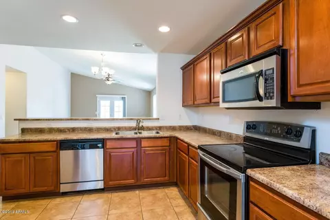 2990 E Crescent Way, Gilbert, AZ 85298 photo 8