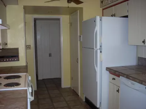 950 E 7th Pl, Mesa, AZ 85203 photo 9
