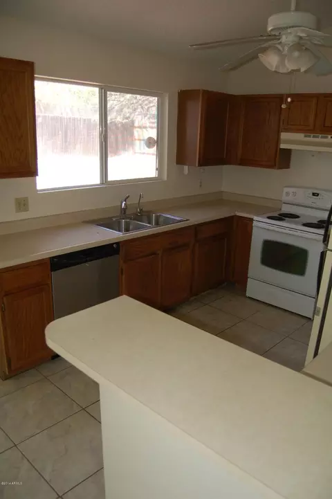 4452 E Olney Dr, Phoenix, AZ 85044 photo 7