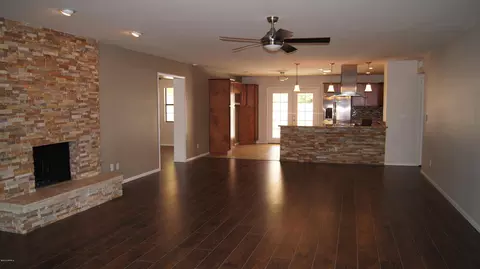 423 E Carson Dr, Tempe, AZ 85282 photo 8