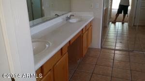 2022 E Valencia Dr, Phoenix, AZ 85042 photo 5