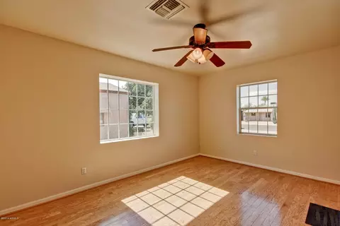 362 E Whitton Ave, Phoenix, AZ 85012 photo 9