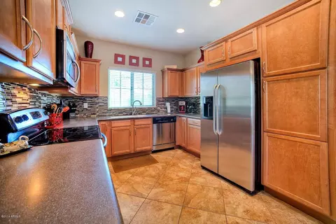 2149 W Scully Dr, Phoenix, AZ 85023 photo 9