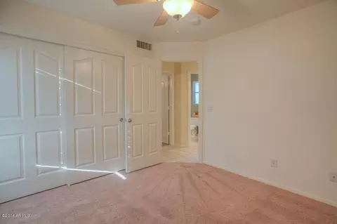 4705 E Abraham Ln, Phoenix, AZ 85050 photo 18
