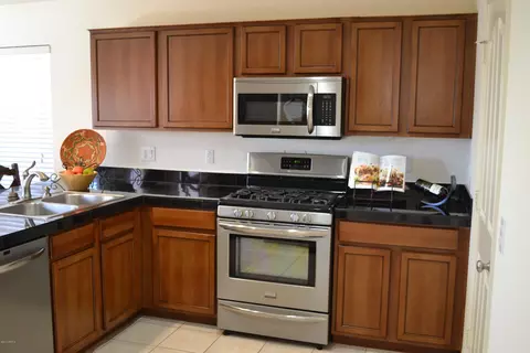 4705 E Abraham Ln, Phoenix, AZ 85050 photo 4