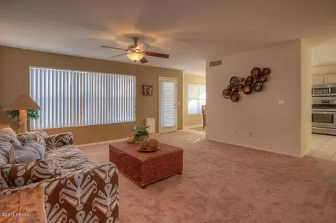 4705 E Abraham Ln, Phoenix, AZ 85050 photo 2
