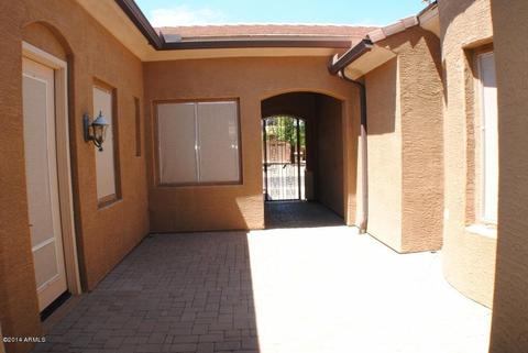 2661 E Hampton Ln, Gilbert, AZ 85295 photo 4