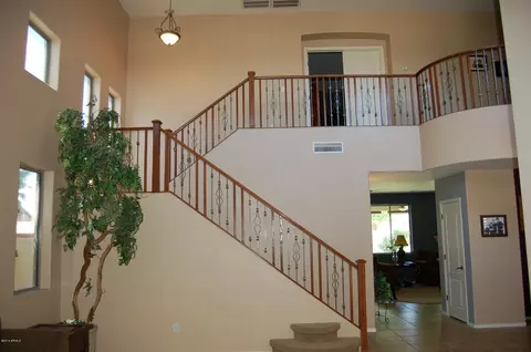 589 E Mary Ct, Gilbert, AZ 85295 photo 4