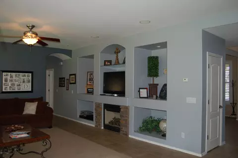 589 E Mary Ct, Gilbert, AZ 85295 photo 12