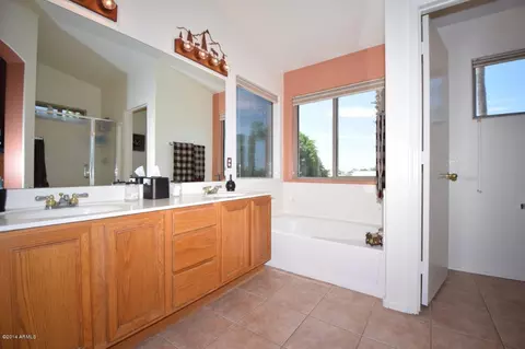 1673 E Aspen Way, Gilbert, AZ 85234 photo 11
