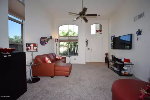 1673 E Aspen Way, Gilbert, AZ 85234 photo 2