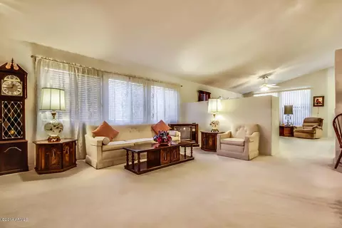 9065 E Hillview Cir, Mesa, AZ 85207 photo 4