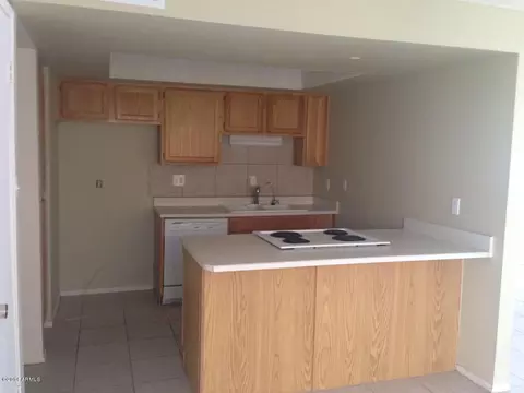 736 E Dobbins Rd, Phoenix, AZ 85042 photo 4
