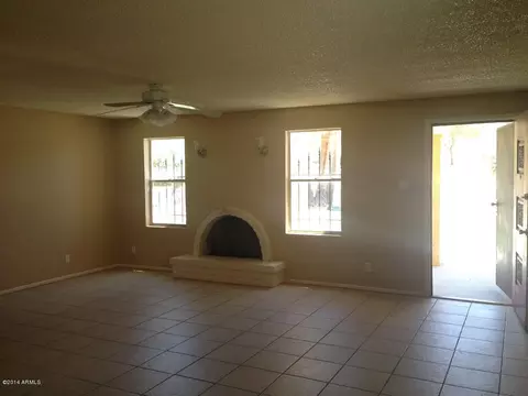 736 E Dobbins Rd, Phoenix, AZ 85042 photo 2