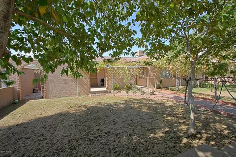 2416 E Clarendon Ave, Phoenix, AZ 85016 photo 4