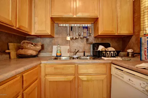2416 E Clarendon Ave, Phoenix, AZ 85016 photo 14