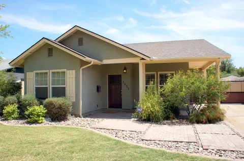 1411 Earll Dr, Phoenix, AZ 85014 photo 2