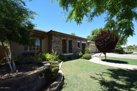 719 E Joseph Ct, Gilbert, AZ 85295 photo 2