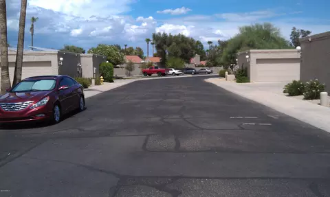 4035 E Columbine Dr, Phoenix, AZ 85032 photo 2