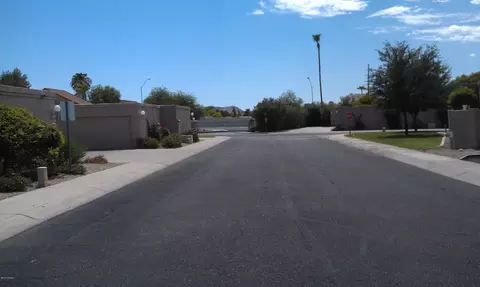 4035 E Columbine Dr, Phoenix, AZ 85032 photo 3