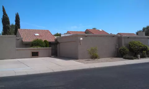 4035 E Columbine Dr, Phoenix, AZ 85032 photo 1