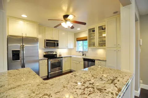 2245 E Devonshire Ave, Phoenix, AZ 85016 photo 8